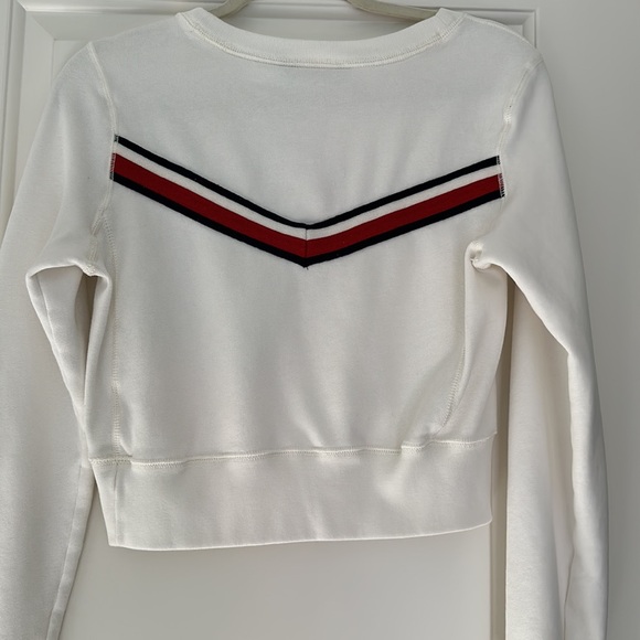 Cropped Abercrombie Sweatshirt - Picture 4 of 4